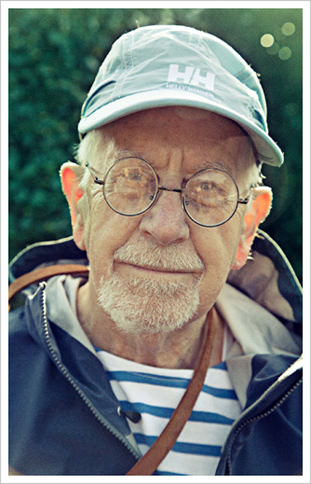 HELLY HANSEN “meeting the dots”