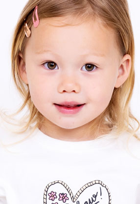 Mia M.
